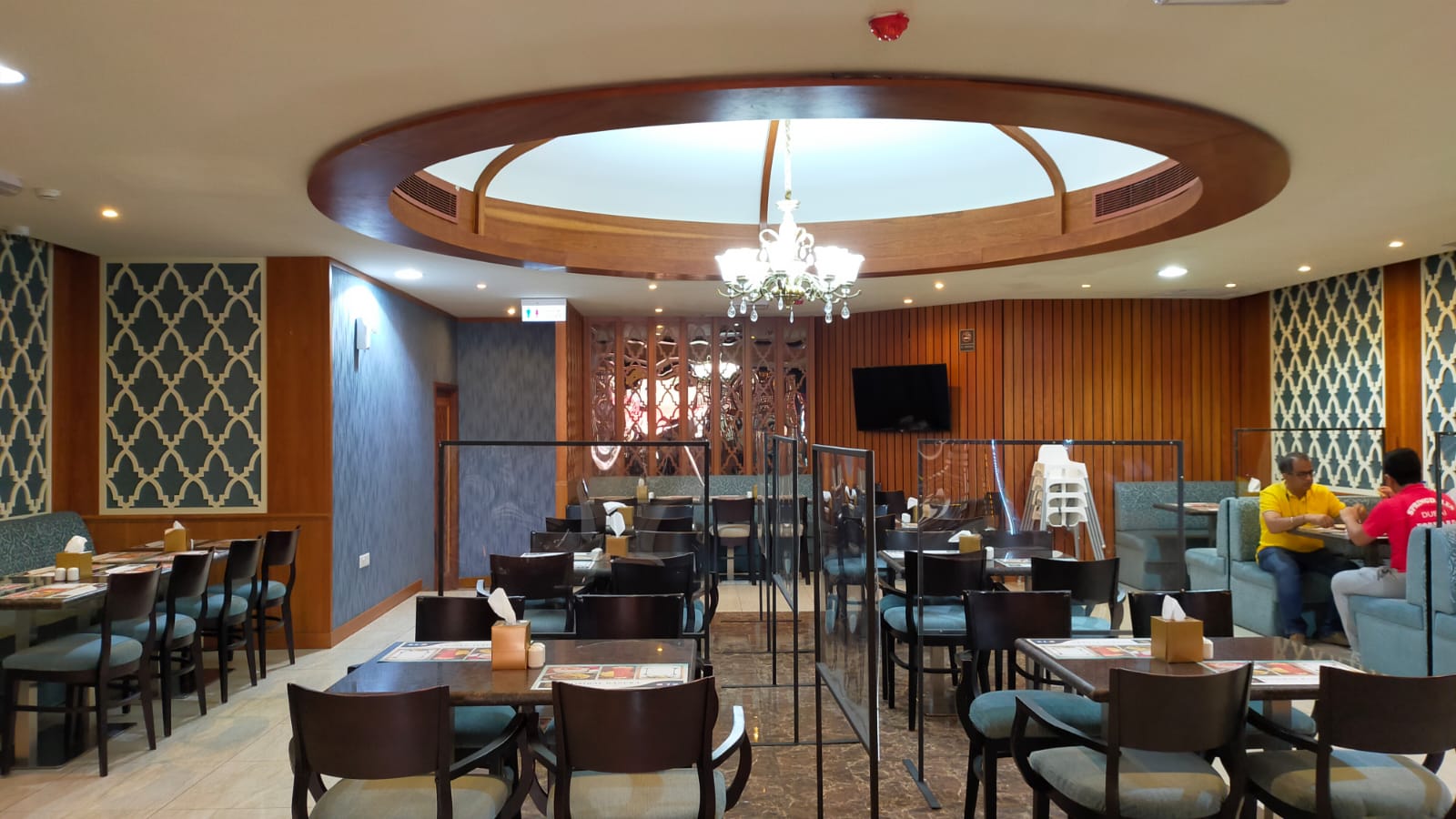 veg restaurant bur in dubai